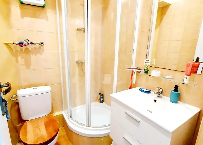 Rabaty Od 2 Nocy Cale Prywatne Mieszkanie 2 Darmowy Parking Kuchnia Lazienka Cicho Blisko Piotrkowska Galeria Sauna Park Apartamento Łódź